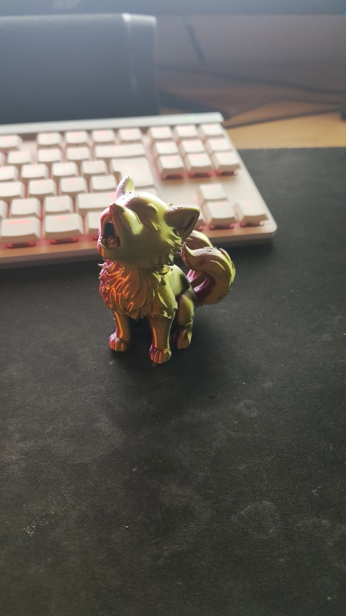 Mytisk Drage-Kæledyr – Guld